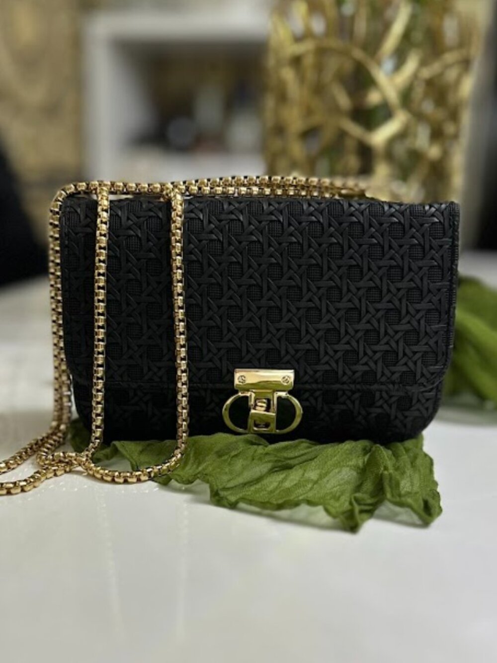 Black Woven Chain Shoulder Bag Gold Hardware Faux Leather Crossbody Purse - Picture 3 of 7
